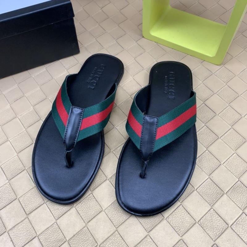 G*u*i slippers